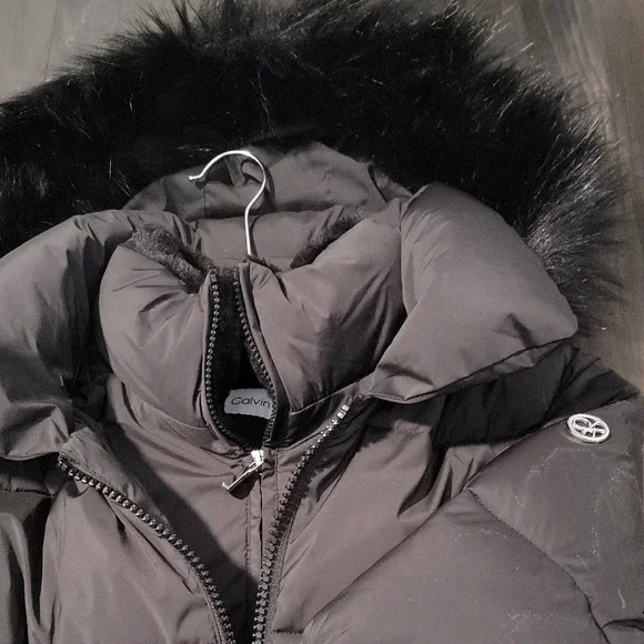 NWOT Calvin Klein Black Quilted Puffer Coat with Fur Trim Hood And Collar Size S - Picture 7 of 9